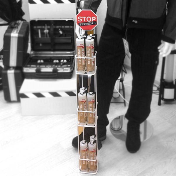 Colonne Cross Merchandising pour cartouches silicone, mastic, colle